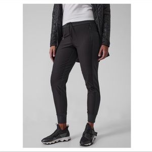 ATHLETA headlands hybrid trek jogger pants black 4